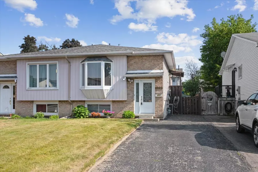 1327 Pinehurst AVE, Oshawa, ON L1H 8J8
