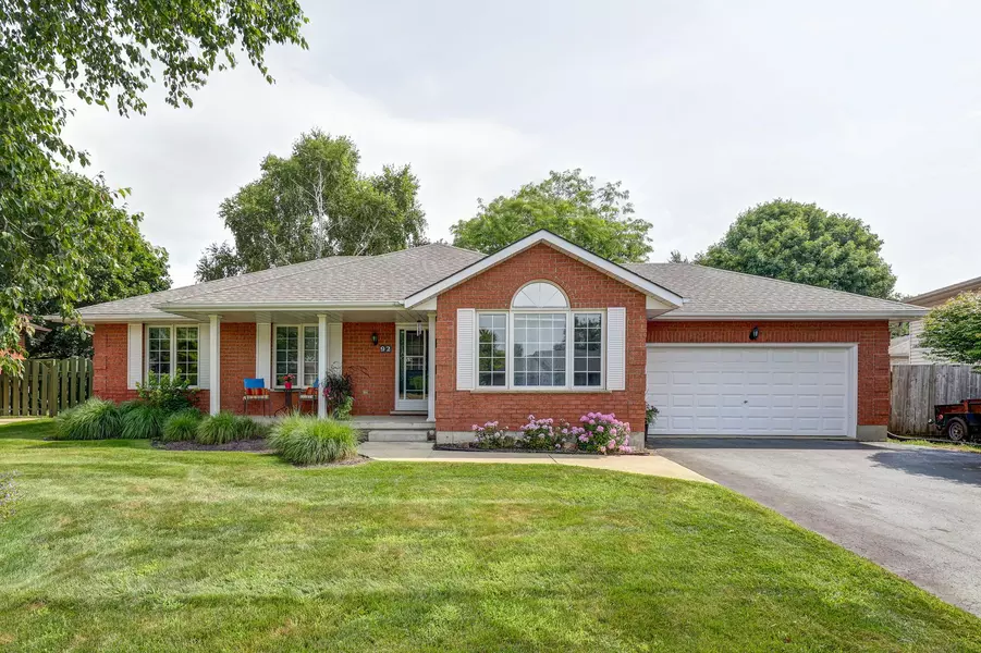 92 Glendale DR, Tillsonburg, ON N4G 5R2