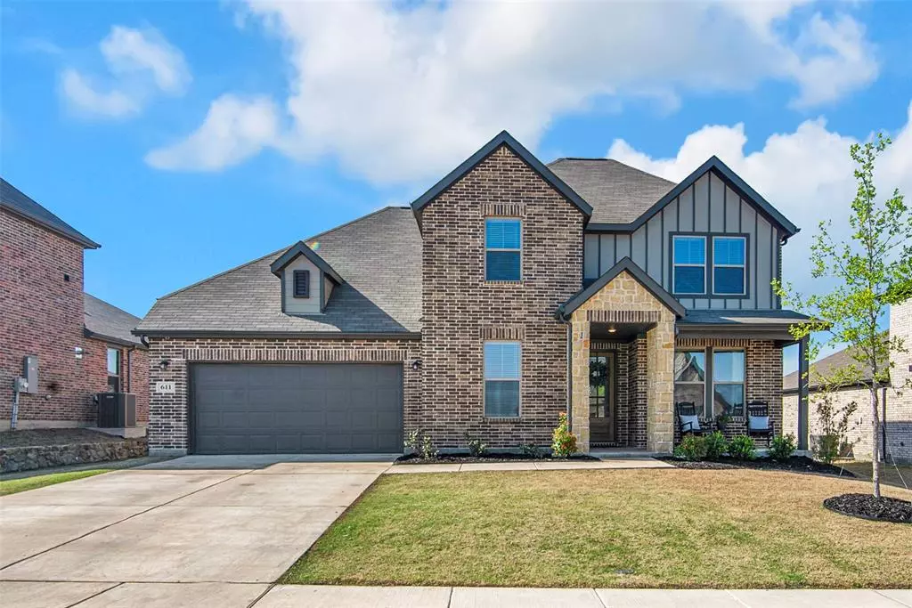 Van Alstyne, TX 75495,611 Metallic Tree Lane