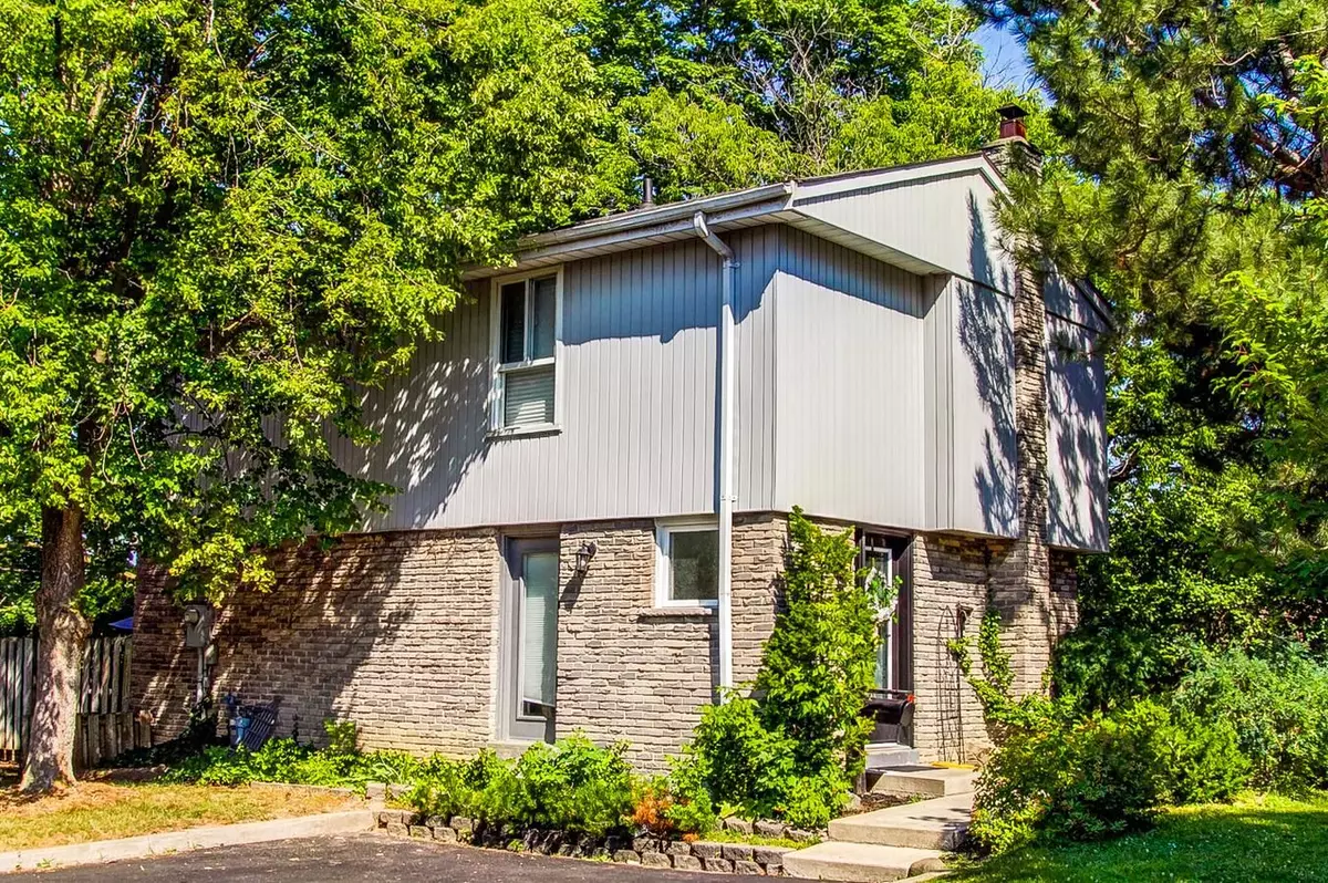 Mississauga, ON L5N 1J6,59 Kenninghall BLVD #17