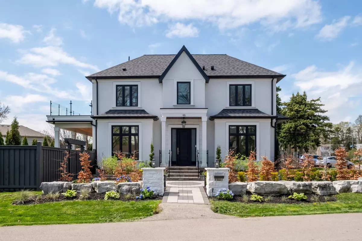 Toronto W08, ON M9A 1N7,95 Great Oak DR