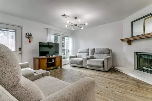 Euless, TX 76039,174 Merlin Way