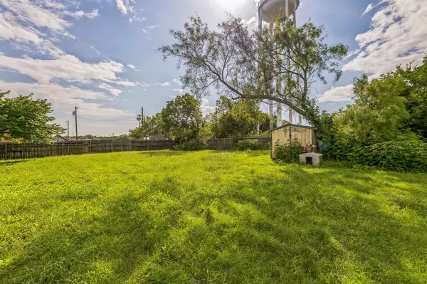 Mount Calm, TX 76673,110 N 2nd Street