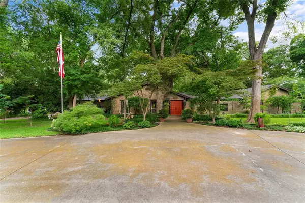 1110 Green Valley, Duncanville, TX 75137