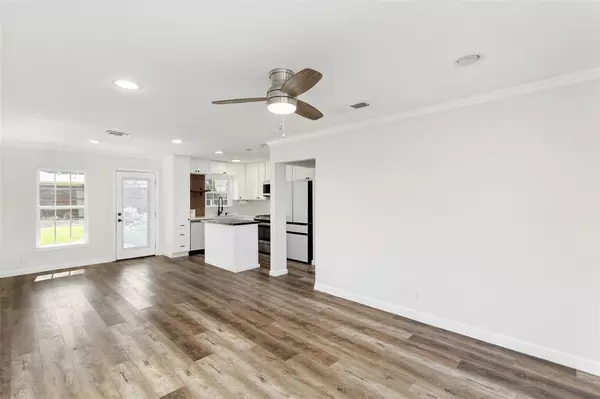 Grapevine, TX 76051,1237 Valley Vista Drive