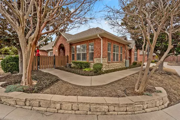 3100 Camellia Rose Drive #110, Fort Worth, TX 76116