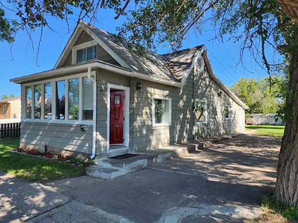 611 9 AVE N, Lethbridge, AB T1H 1E5