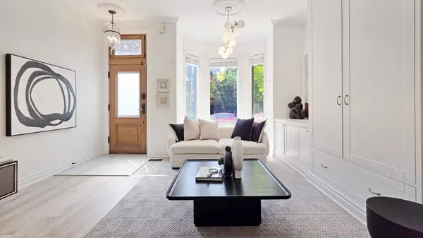 Toronto C02, ON M5R 1W8,168 Macpherson AVE