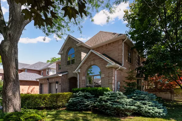 Whitby, ON L1P 1L5,69 Lahaye DR