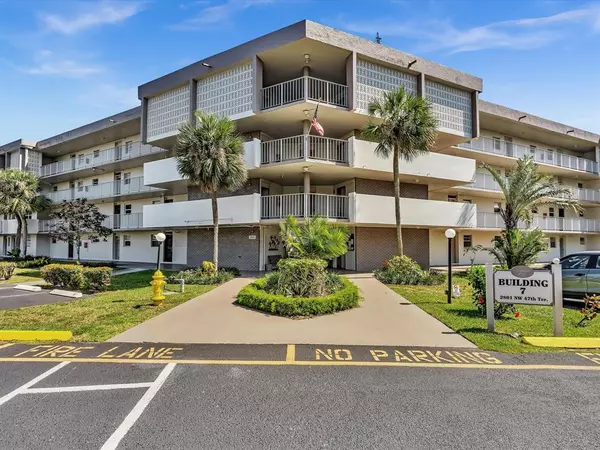 Lauderdale Lakes, FL 33313,2801 NW 47th Ter #106