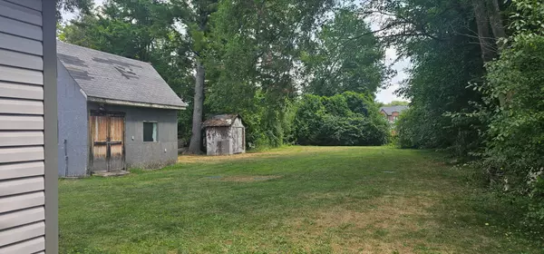 East Gwillimbury, ON L9N 1J9,29 Pleasant AVE