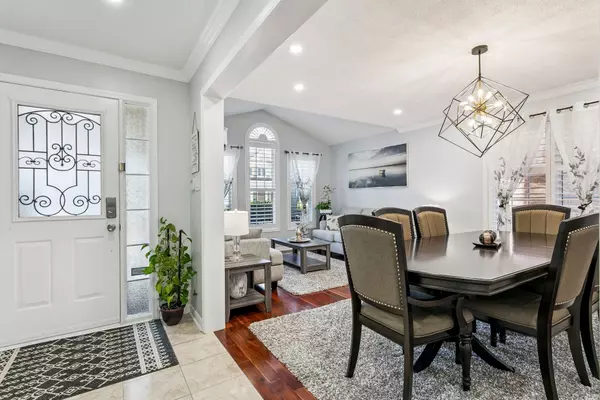 Brampton, ON L7A 3M3,4 Mendoza DR
