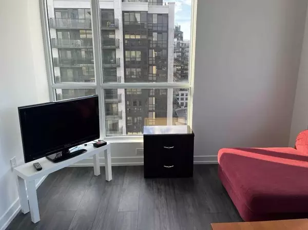 Toronto W05, ON M3J 0L6,10 De Boers DR #1213