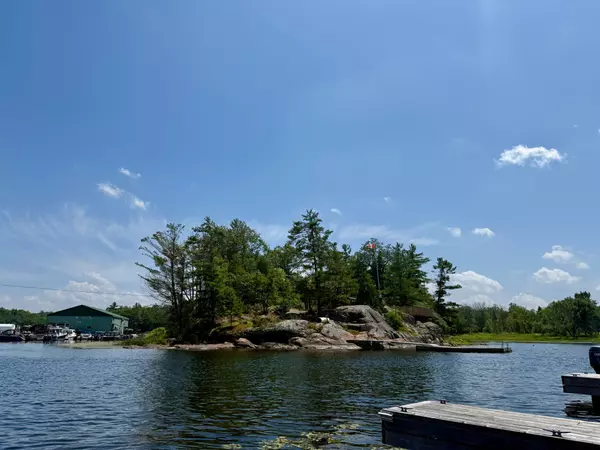 Georgian Bay, ON L0K 1S0,91A Tobys RD