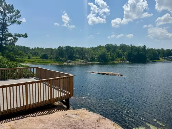Georgian Bay, ON L0K 1S0,91A Tobys RD