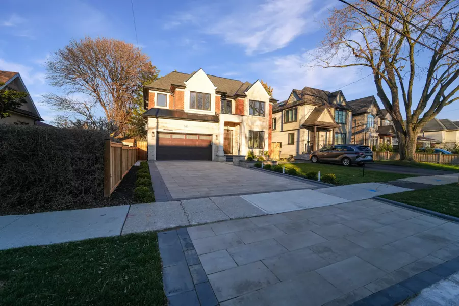 203 Shaver AVE N, Toronto W08, ON M9B 4N9