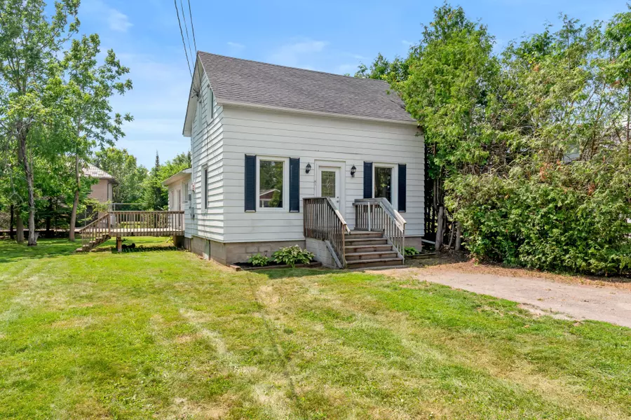 81 William ST, Kawartha Lakes, ON K0M 1A0