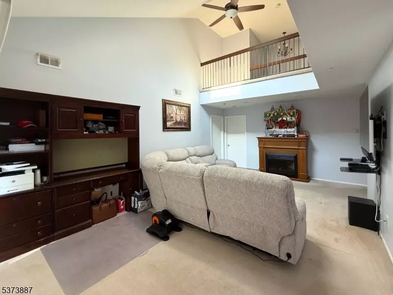 Roxbury Twp., NJ 07852,152 Whisper Way E
