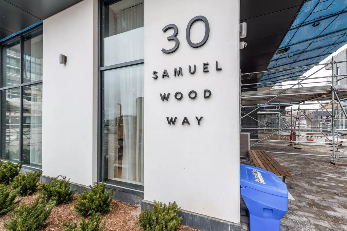 Toronto W08, ON M9B 1B1,30 Samuel Wood WAY #501