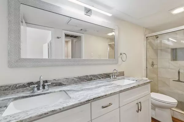 Dallas, TX 75231,5750 Phoenix Drive #51