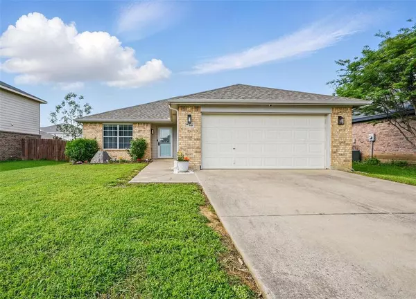 540 Cantebury Park Lane,  Ponder,  TX 76259