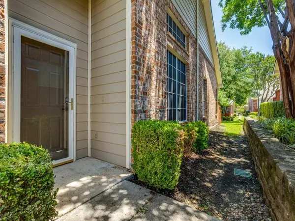 Plano, TX 75025,9816 Clocktower Court