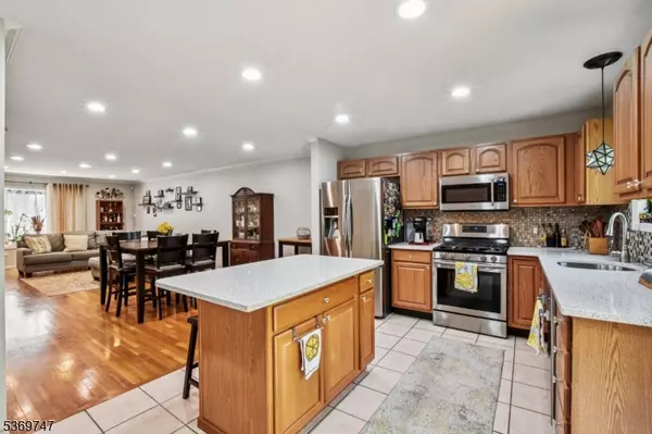 Bloomfield Twp., NJ 07003,201 Watchung Ave #20