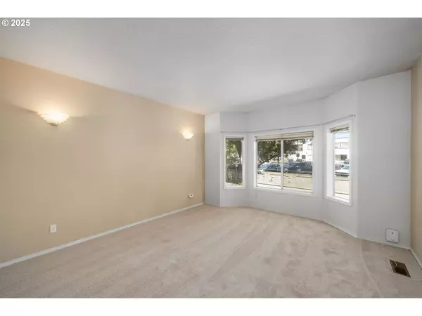 Portland, OR 97239,236 S SWEENEY ST