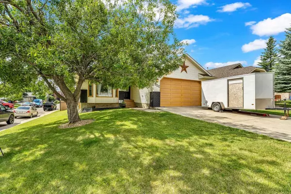 Okotoks, AB T1S 1H3,109 Downey PL