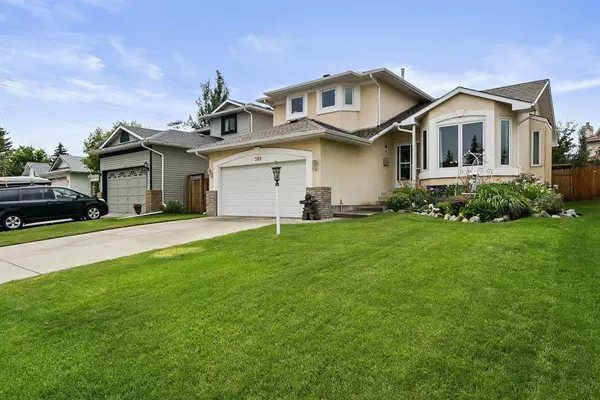 589 Shawinigan DR SW, Calgary, AB T2Y 2Y5