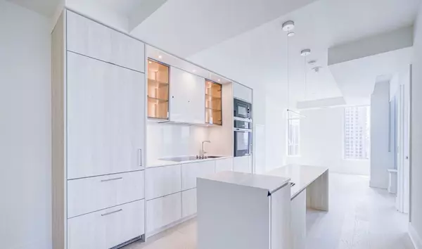11 Yorkville AVE #1612, Toronto C02, ON M4W 0B7