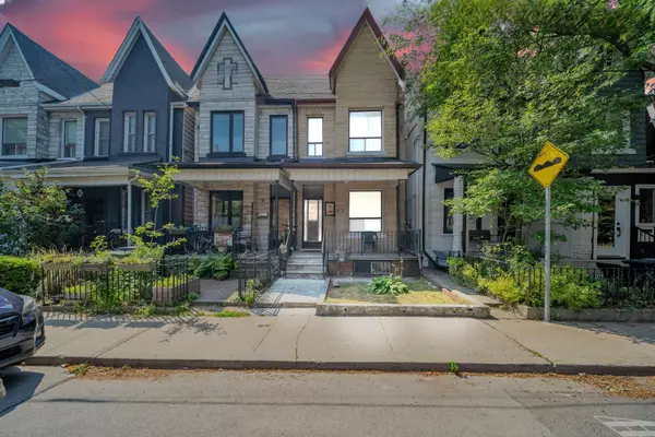 63 Moutray ST, Toronto C01, ON M6K 1W4