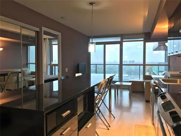 Toronto C15, ON M2K 0B2,19 Singer CT #1725