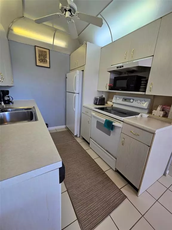 Deerfield Beach, FL 33442,2067 Harwood E #2067