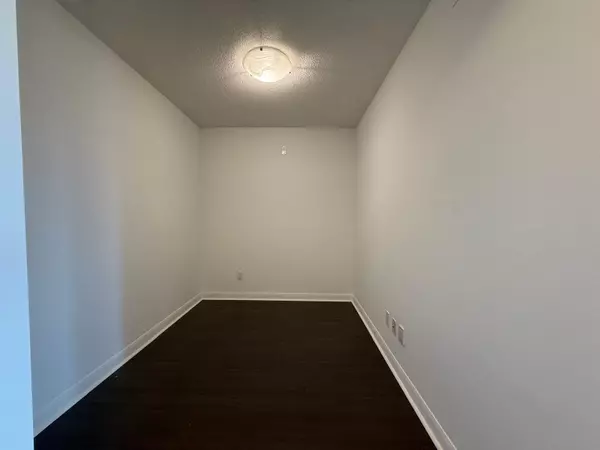 Richmond Hill, ON L4B 0B6,75 Norman Bethune AVE #422