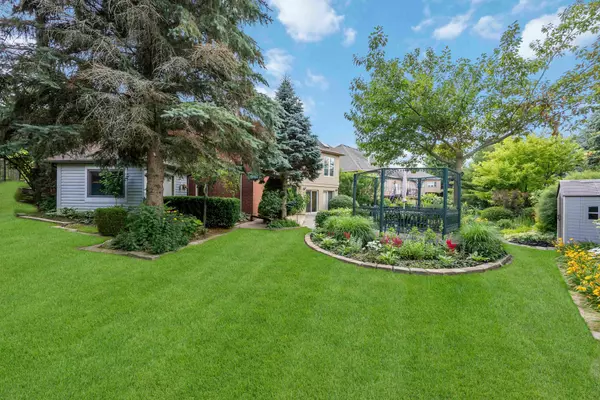 Vaughan, ON L6A 2V4,192 Nevada CRES