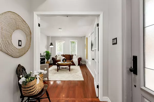 Oakville, ON L6H 5R9,2006 Glenada CRES #7