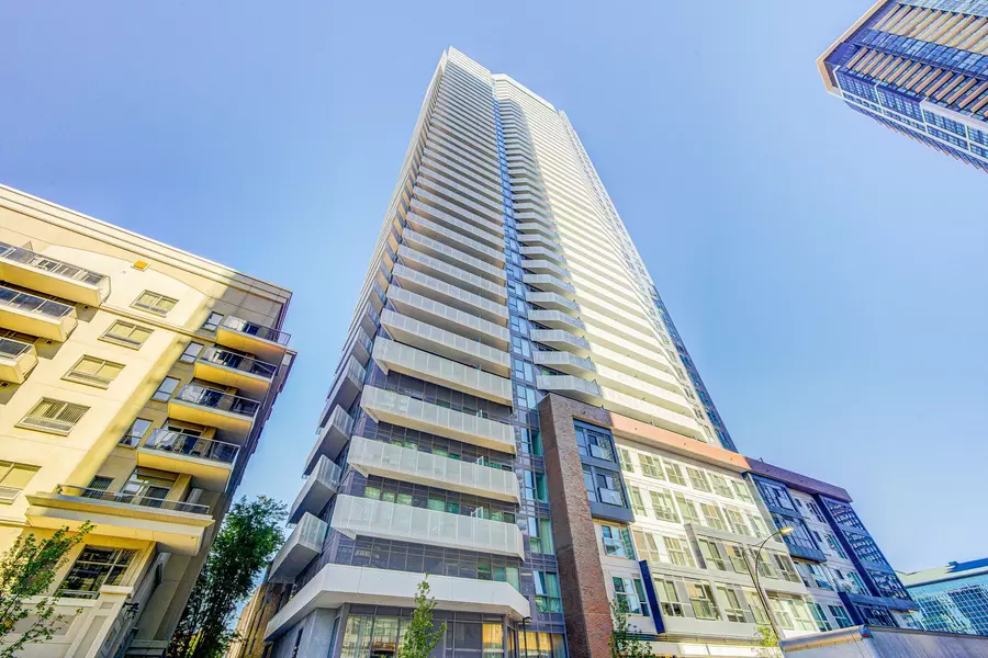 4065 Confederation Pkwy #1908, Mississauga, ON L5B 0L4