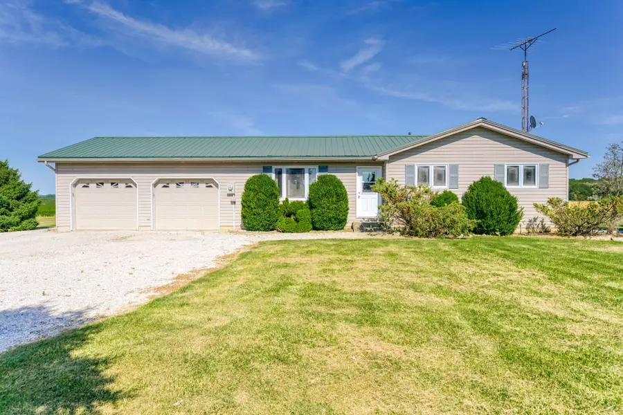 726 Gould RD, Dawn-euphemia, ON N0P 1K0