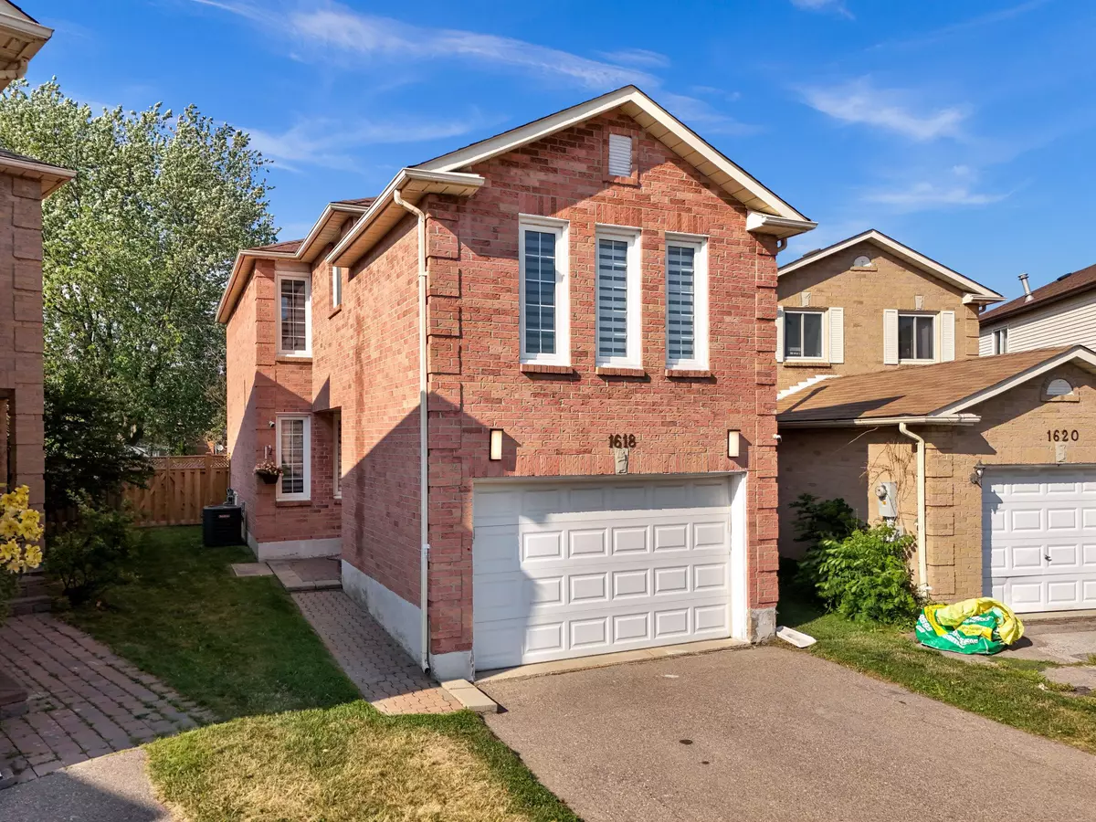 Pickering, ON L1X 2C3,1618 Tawnberry ST