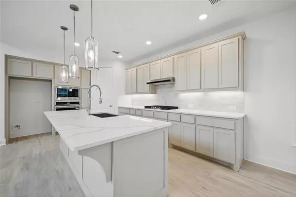 Van Alstyne, TX 75495,1912 Cola Drive