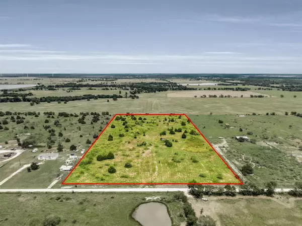 Dawson, TX 76639,747 SW County Road 4290