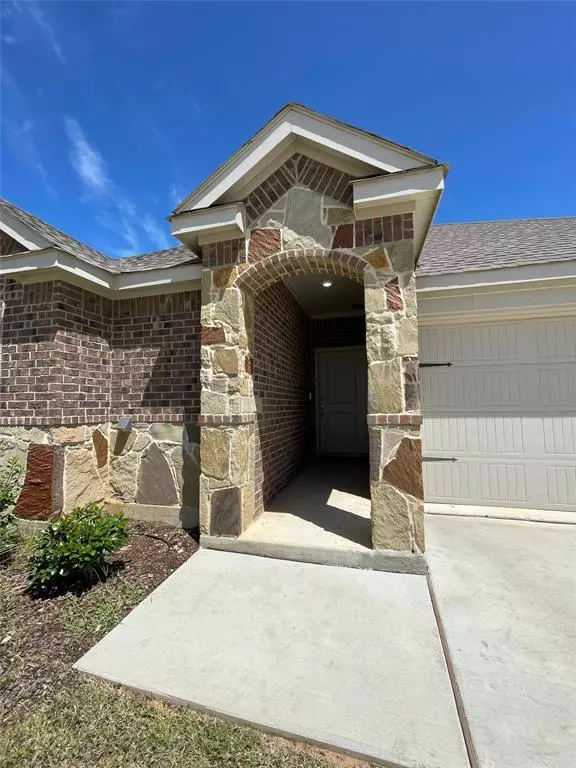 Aubrey, TX 76227,9901 Autumn Leaves Lane