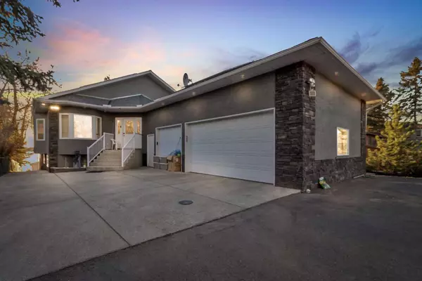 627 East Chestermere DR, Chestermere, AB T1X 1A4