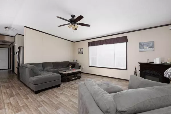 Saprae Creek, AB T9H0C3,104 Community LN