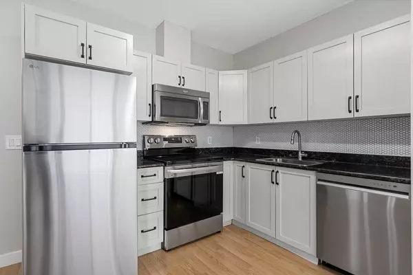 3820 Brentwood RD Northwest #508, Calgary, AB T2L 2L5
