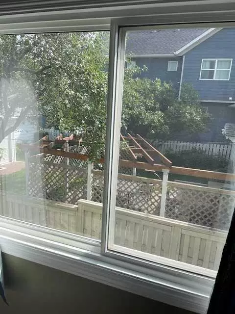 Calgary, AB T2E1P7,110 20 AVE Northeast #102