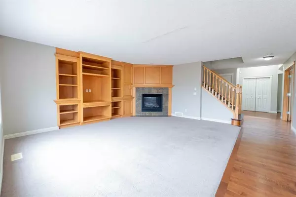 Airdrie, AB T4B 3N6,311 Sagewood LNDG Southwest