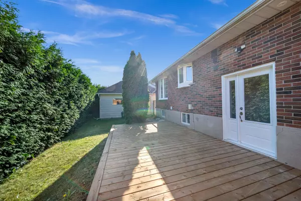 475 Humewood AVE #Bsmt, Oshawa, ON L1G 2V1