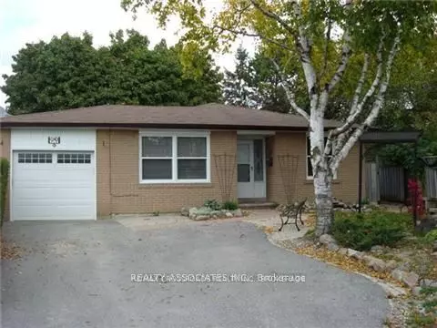 Newmarket, ON L3Y 3P5,99 Woodpark PL #Basement